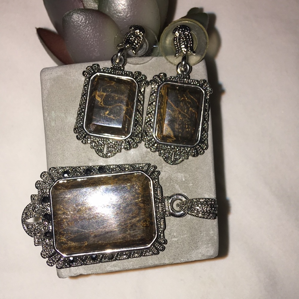 Pendant & Earring Set